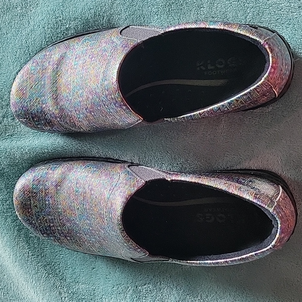 Women's klogs for nursing/medical Assistants